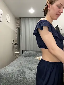 Im Regina online show from 11/27/25, 03:03