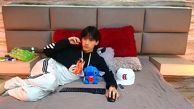 Lovers 21 online show from 10/17/25, 09:39