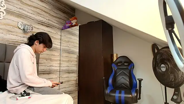 Lovers 21 online show from 03/19/26, 03:43