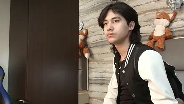 Lovers 21 online show from 04/21/26, 04:19