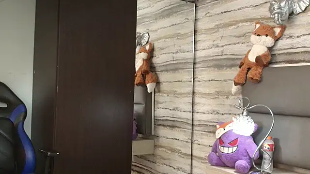 Lovers 21 online show from 04/23/26, 04:14