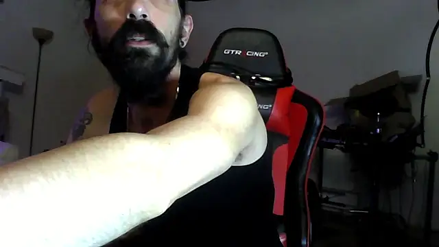 Snapshot of Neekaleek89 chatting on 10/02/25, 03:41 Neekaleek89 online show from 10/02/25, 03:41