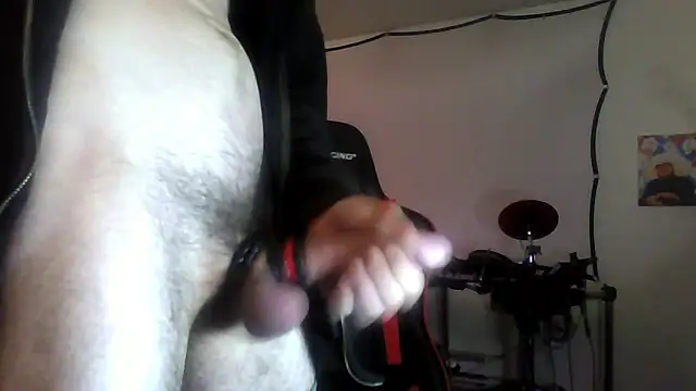 Snapshot of Neekaleek89 chatting on 10/09/25, 04:27 Neekaleek89 online show from 10/09/25, 04:27