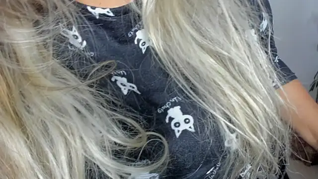 Snapshot of Carlota_flow chatting on 10/08/25, 08:01 Carlota flow online show from 10/08/25, 08:01