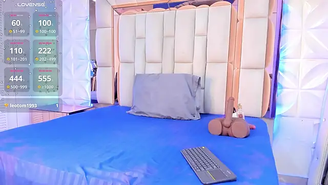 Sarah Adamss online show from 11/28/25, 12:19