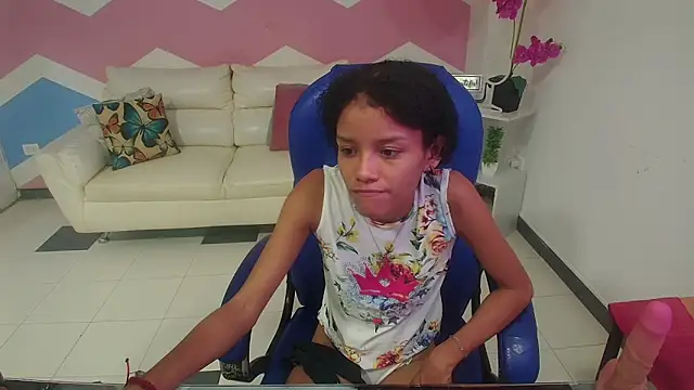 Snapshot of adisson_petite1 chatting on 10/03/25, 11:46 adisson petite1 online show from 10/03/25, 11:46