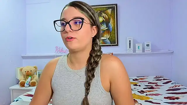 Snapshot of katiaa_lovv chatting on 10/02/25, 12:01 katiaa lovv online show from 10/02/25, 12:01