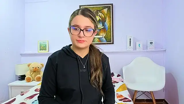 Snapshot of katiaa_lovv chatting on 10/17/25, 11:57 katiaa lovv online show from 10/17/25, 11:57