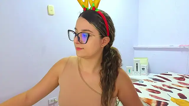 Snapshot of katiaa_lovv chatting on 12/14/25, 01:38 katiaa lovv online show from 12/14/25, 01:38