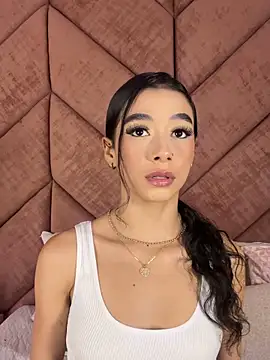 Snapshot of ChloeRosses chatting on 02/03/26, 03:37 ChloeRosses online show from 02/03/26, 03:37