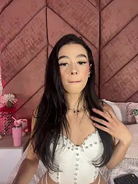 Snapshot of ChloeRosses chatting on 02/09/26, 04:49 ChloeRosses online show from 02/09/26, 04:49