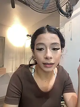 ChloeRosses online show from 04/18/26, 07:58