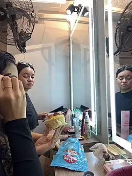 ChloeRosses online show from 04/21/26, 06:12