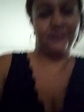 MEYBELLATINA online show from 11/22/25, 12:42