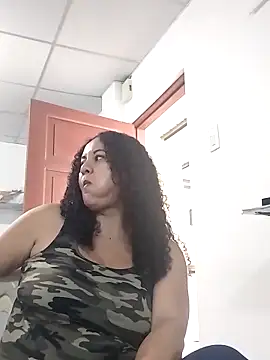 MEYBELLATINA online show from 02/21/26, 10:00