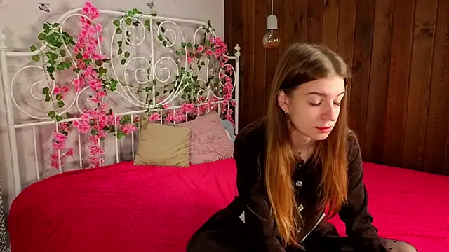 Snapshot of TawanaWalleck chatting on 10/01/25, 09:10 TawanaWalleck online show from 10/01/25, 09:10