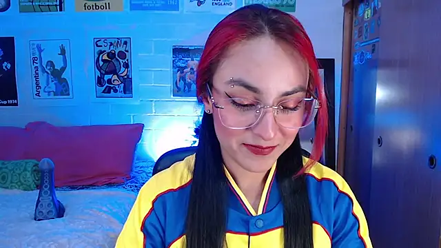 Snapshot of Amy66 chatting on 07/04/26, 01:01 Amy66 online show from 07/04/26, 01:01