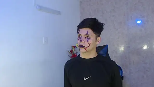 Aaron Foxxx online show from 10/23/25, 01:10