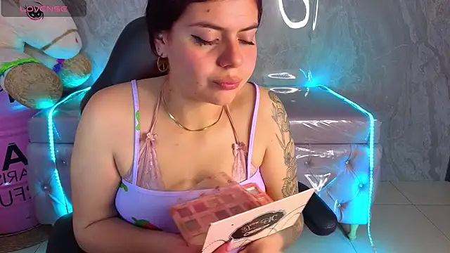 draviana a  online show from 02/17/26, 03:03