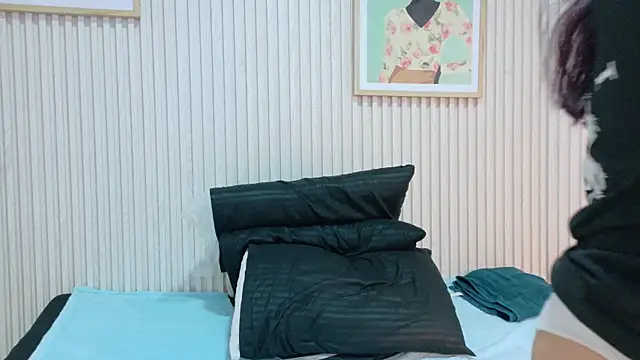 Abrilmirren online show from 10/10/25, 11:09