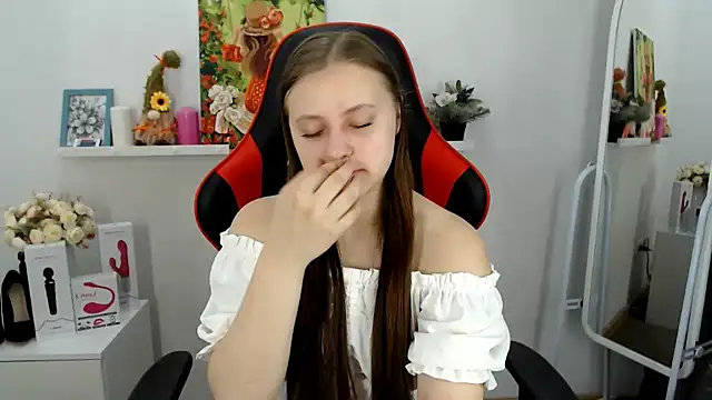 Snapshot of ArinaBelle chatting on 10/14/25, 04:02 ArinaBelle online show from 10/14/25, 04:02