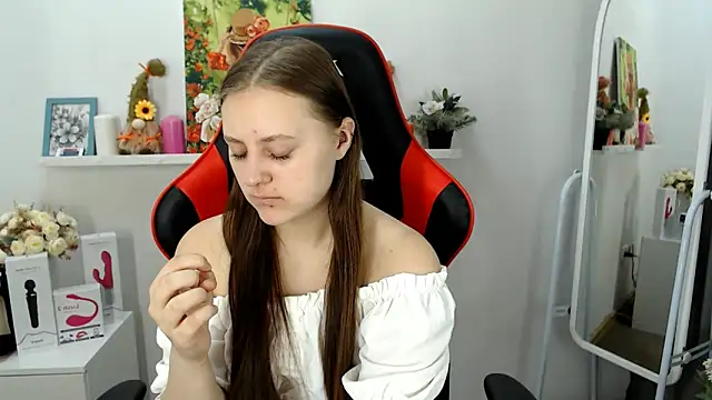 Snapshot of ArinaBelle chatting on 10/15/25, 04:12 ArinaBelle online show from 10/15/25, 04:12