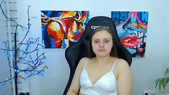 Snapshot of ArinaBelle chatting on 11/26/25, 01:06 ArinaBelle online show from 11/26/25, 01:06