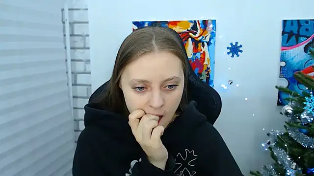 Snapshot of ArinaBelle chatting on 12/18/25, 12:49 ArinaBelle online show from 12/18/25, 12:49