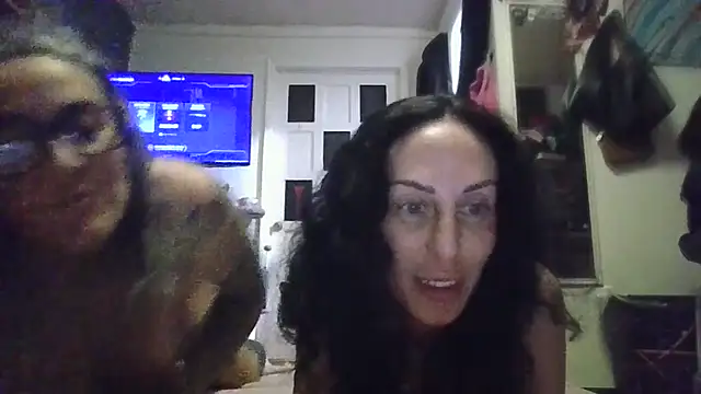 Snapshot of inkdmagz chatting on 06/14/26, 11:51 inkdmagz online show from 06/14/26, 11:51