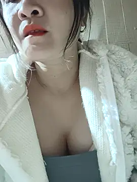 Paul-paul11 online show from 11/25/25, 02:06