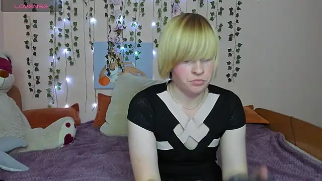 Cattie w  online show from 10/22/25, 03:07