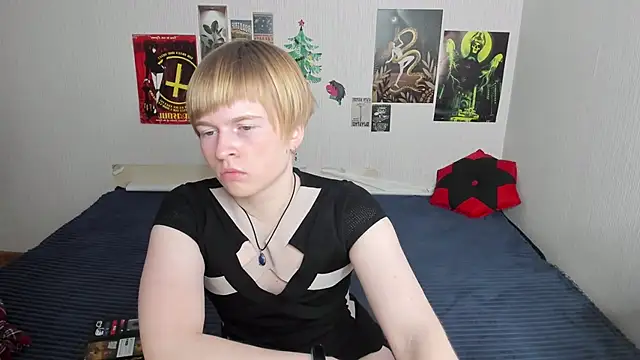 Cattie w  online show from 04/08/26, 01:16