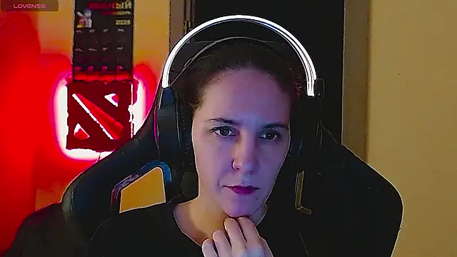 Irwi Tomboy online show from 02/15/26, 04:25