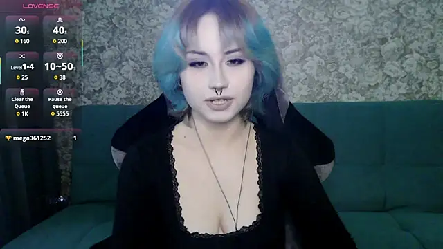 LeisaHopperstad online show from 04/20/26, 02:20