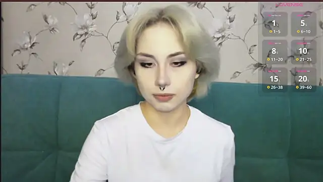Snapshot of LeisaHopperstad chatting on 07/05/26, 08:21 LeisaHopperstad online show from 07/05/26, 08:21