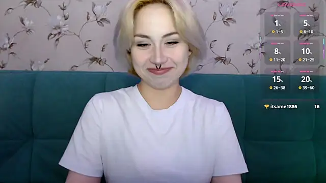 Snapshot of LeisaHopperstad chatting on 07/15/26, 12:43 LeisaHopperstad online show from 07/15/26, 12:43