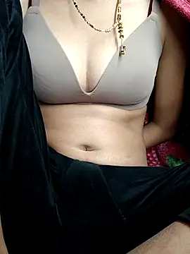 misskomal97 online show from 12/02/25, 01:55