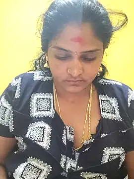 navyasree143 online show from 10/18/25, 01:52