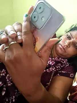 navyasree143 online show from 04/20/26, 02:36