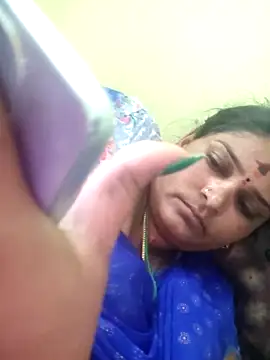 navyasree143 online show from 04/22/26, 10:17