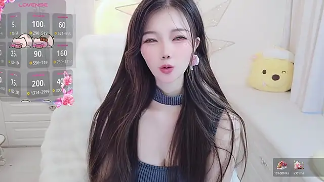 Snapshot of Coco-Di chatting on 10/21/25, 02:34 Coco-Di online show from 10/21/25, 02:34