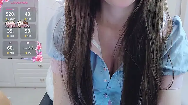 Snapshot of Coco-Di chatting on 10/23/25, 12:48 Coco-Di online show from 10/23/25, 12:48