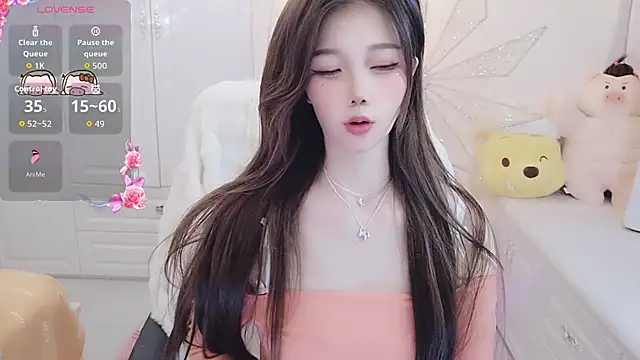 Snapshot of Coco-Di chatting on 11/10/25, 12:26 Coco-Di online show from 11/10/25, 12:26