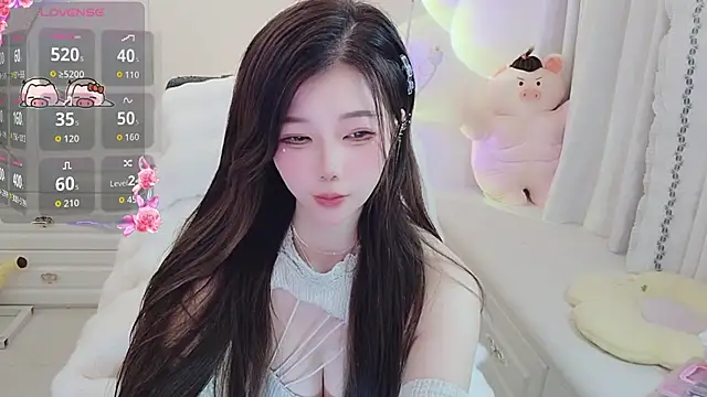 Snapshot of Coco-Di chatting on 11/22/25, 02:32 Coco-Di online show from 11/22/25, 02:32