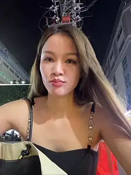 Snapshot of sharony_x chatting on 07/27/26, 01:29 sharony x online show from 07/27/26, 01:29