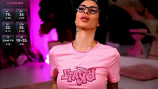 Snapshot of EvaAmanti chatting on 02/04/26, 04:40 EvaAmanti online show from 02/04/26, 04:40