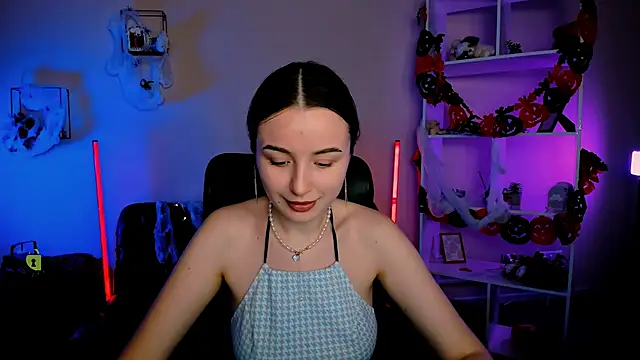 leslie bird online show from 10/24/25, 08:55