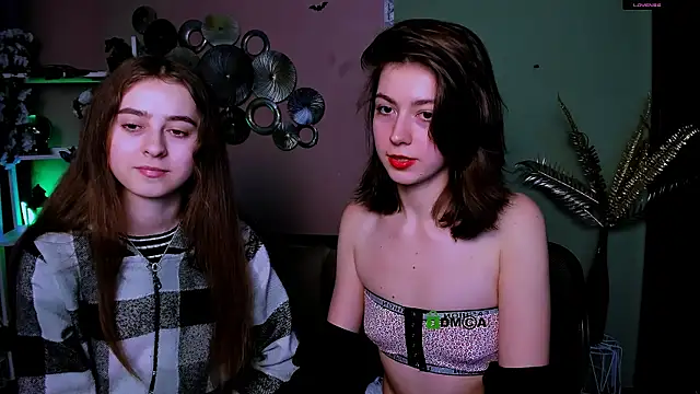 rebecca smile online show from 12/16/25, 01:27