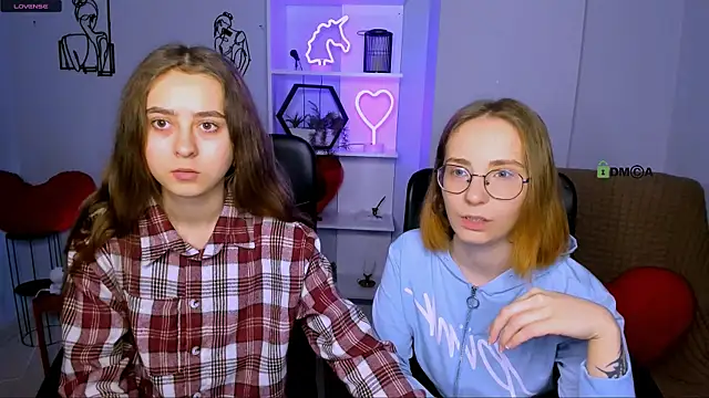 rebecca smile online show from 12/22/25, 01:19