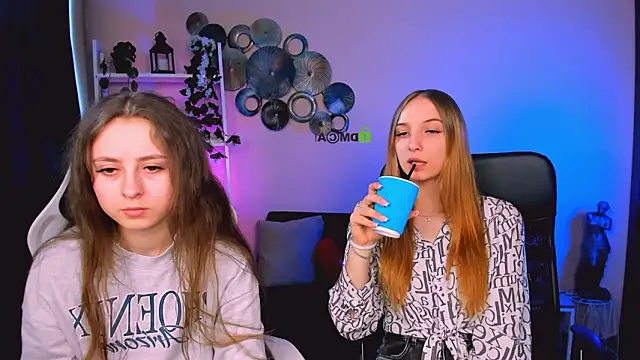 rebecca smile online show from 03/13/26, 01:18